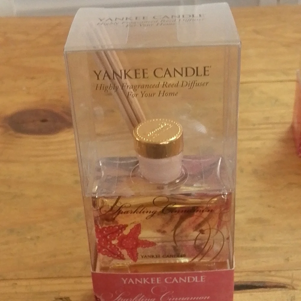 Yankee Candle Sparkling Cinnamon Reed Diffuser